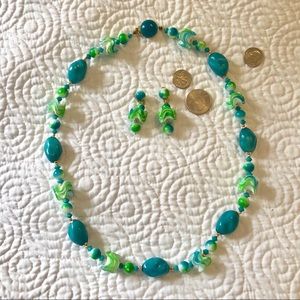Vintage green and turquoise acrylic bead necklace